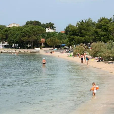 Appartamento With Parking Space Banjol, Rab - 4956