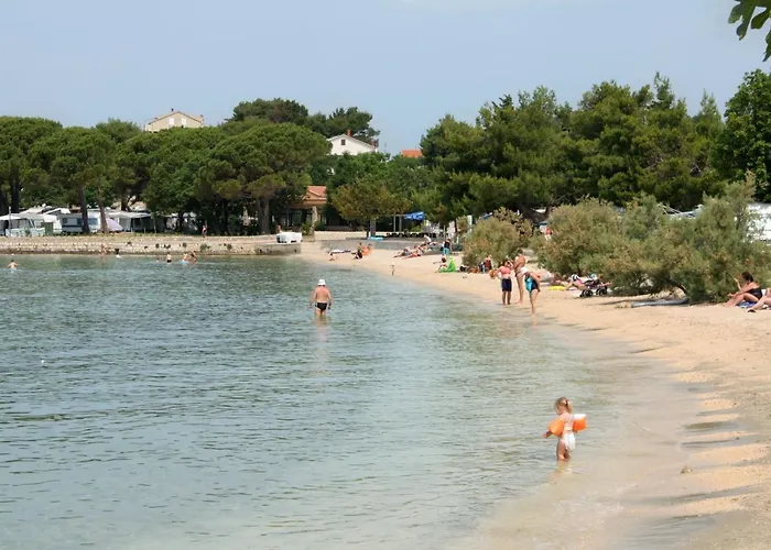 Apartman With Parking Space Banjol, Rab - 4956