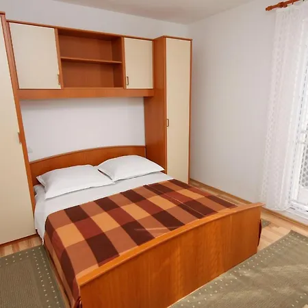 With Parking Space Banjol, Rab - 4956 Appartement Banjol