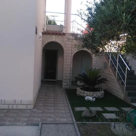 Appartement With Parking Space Banjol, Rab - 4956 Banjol