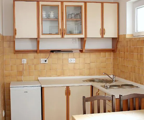 With Parking Space Banjol, Rab - 4956 Daire Banjol
